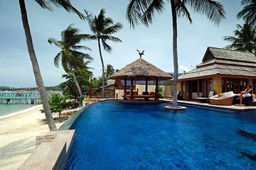 Private luxury villa rental at Upni Duniya, Koh Samui, Thailand.