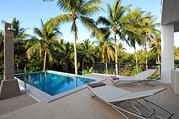 Samui Holiday Homes presents private luxury vacation rental at Wild Palms Villa, Koh Samui, Thailand